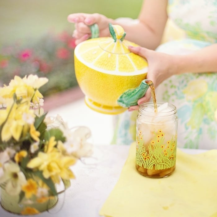 color palette_1_flowers and tea_pixabay